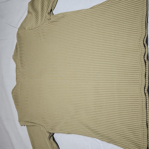 Eric Ryan Sport Shirt - Picture 10 of 11